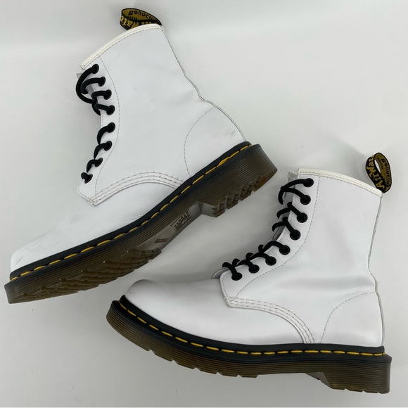 Dr. Martens Women’s 1460 Patent Leather Lace Up Boots White Lucido US 6 - Picture 5 of 10